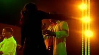 TREY SONGZ BRINGS FAN ONSTAGE IN ATLANTA #A2OUR