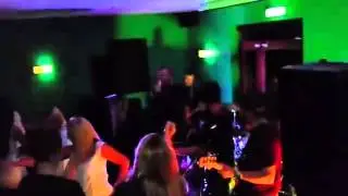 Tom Samuels Stuck in the middle with you, live @ Hop&Horn
