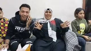 يا فرحه عمري لما ولاد اخويا كبروا وابن اخويا خلاص هيخطب عمر وجاب لي حلاوه الخطوبه طبق حلويات 🥳🥳