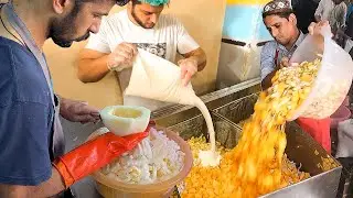 Pakistani Fruit Chaat Making Factory | FRUIT NINJA | Fruits Cutting Skills | Street Food Karachi