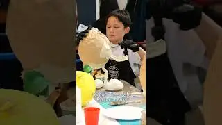 Art students need to work and experience art like the pros