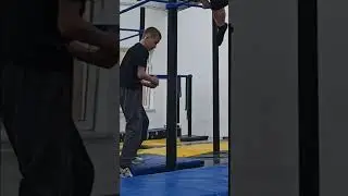 ...             #вологда #gym #sports #skill #motivation #acrobatics #bar #спорт #турник