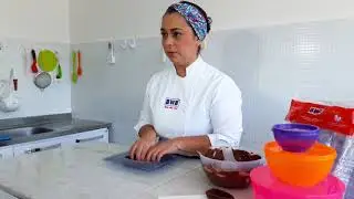 EditadoHow To Make a Chocolate Boat (Como fazer uma Barca de Chocolate)