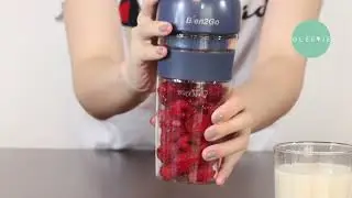Canada Day Popsicles - Blend Raspberries with&nbsp;Honey