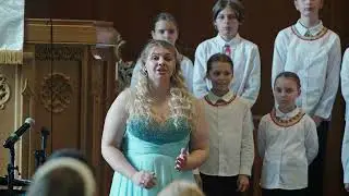 Ave Maria Caccini What Happens When Kids Sing in a Church?