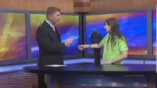 News 12's Animal Island - In Home Pet Services talking Bird Care with Bentley the Hyacinth Macaw!