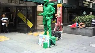 Soldado de Toy Story en el Andador Madero, DF