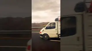 Gri bir hava yolculuk havası uzun yol