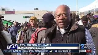1,000 turkeys handed out in Baltimore to those in need