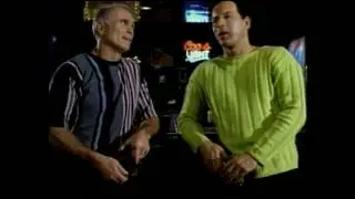 Bruising Hector Echavarria bar fight in 'Los Bravos' (2001)