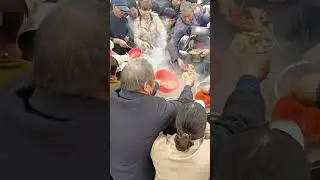 Do you know the custom of grabbing a big pot of food...
