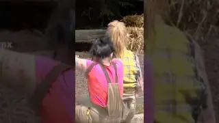 Se nos cay&oacute; la ni&ntilde;a, Lola en la Granja Vip