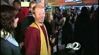 Fans Pack Midnight Premiere Of 'Harry Potter'