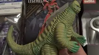 My parents guess the names of Godzilla Kaiju 