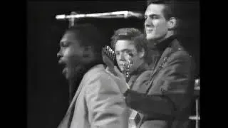 Booker T. & the M.G.'s performing Green Onions live in Norway in 1967