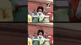 BJP leaders stage protest against CM Gehlot in Parliament