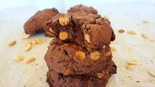 Cookie Recipe: Chocolate Peanut Butter Chip Cookies by Everyday Gourmet with Blakely
