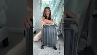 Protect yourself against theft with the Zipperless ZX Suitcase from Luggex