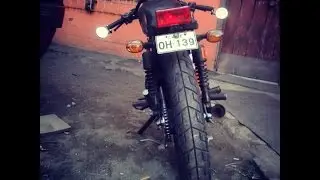 UM max 125 cafe racer