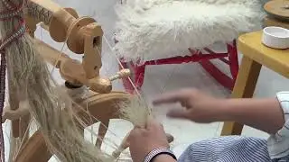 HANDSPINNING: Spin Hemp with a Distaff #distaff #distaff spinning #spin hemp