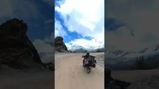 Driving high up in the Peruvian Andes ⛰️ #southamerica
