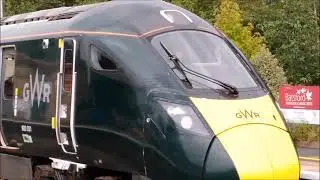 GWR Train's at Moreton- In- Marsh station with 15:20 service to Great Malvern running 40 mins late