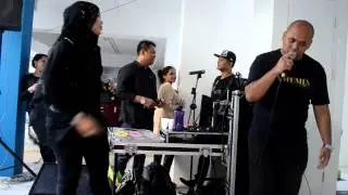 systemix livesound wif norsiah ramly duet wif ateng Ombak rindu....