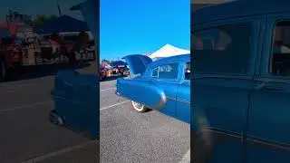 It's a Pontiac! Chieftain? Streamliner?