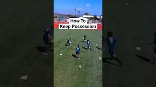 Как сохранить мяч: Рондо 4 на 1 ⚽️ #шорты #футбольныешорты