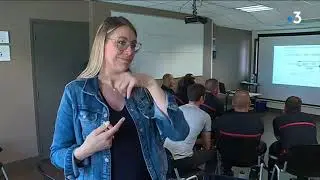 Les pompiers s'initient à la langue des signes