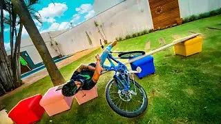 DESAFIO DO EQUIL&Iacute;BRIO COM A BIKE DE DOWNHILL * Deu Ruim *