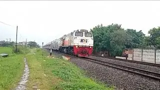 Spot Kereta Api Full Speed Petak Rancaekek - Haurpugur 
