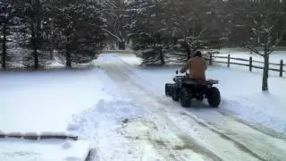 Yamaha Grizzly 450 EPS Plowing with Warn ProVantage Plow