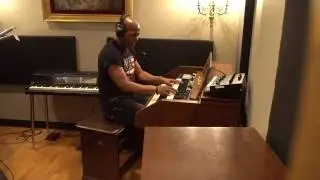 Joseph Wooten jams along with Ed Toth on B3