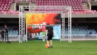 Lionel Messi Vs robot !! IMPRESIONANTE !!