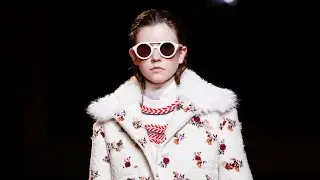 Moncler Gamme Rouge | Fall Winter 2017/2018 Full Fashion Show | Exclusive
