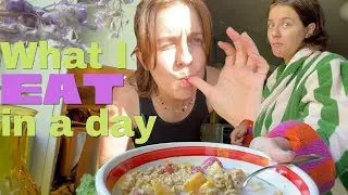 Realistic what I eat in a day: intuitive eating, plant based, if you're lazy