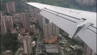 Aproximaci&oacute;n y aterrizaje Embraer 145 Satena en el Enrique Olaya Herrera.