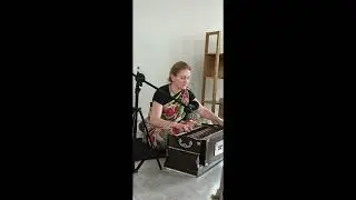 Jaya Radha Madhava - Manjari Jivani d d