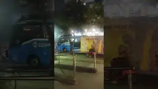 Listasin di sore hari di halte Sarinah 1