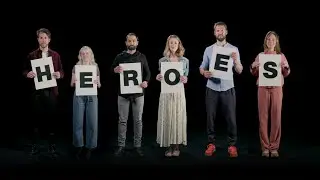 De cast van Lazarus zingt 'Heroes'