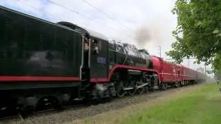 R707 - Steam Train in Melbourne Running Tender First (4/12/2011) - PoathTV Australian Railways