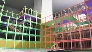 Dreamcore &ndash; Playrooms | How to Beat the Maze Room (No Commentary)
