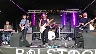 Indi And The Vegas - Didn't Catch Your Name, live at Balstock 2019