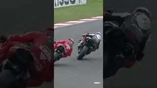 The WINNING overtake of Toprak on Bulega! 🏆 | 2024 #UKWorldSBK 🇬🇧