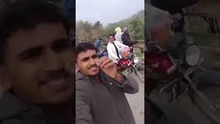 #viral gaye gat ke 🌉🌁 pul pe kaphi #log the machhli ko dekhne ke liye