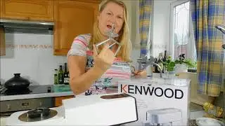 Kenwood Chef Glass Bowl AT550 4.6 litre and How To Fix My Kenwood k Beater and Balloon whisk to Fit
