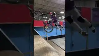 Mini superman seat grab!
