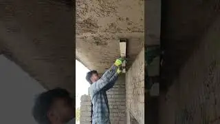 The correct method of applying finishing on plaster over wire mesh #plasterwork #construction