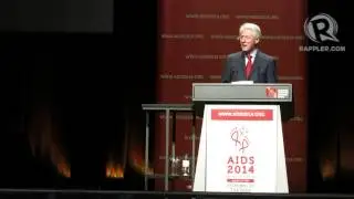 Protesters during Clinton speech at #AIDS2014